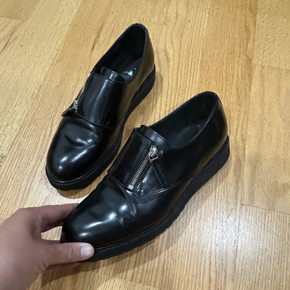 Want Les Essentials size 9 - Picture 2 of 4